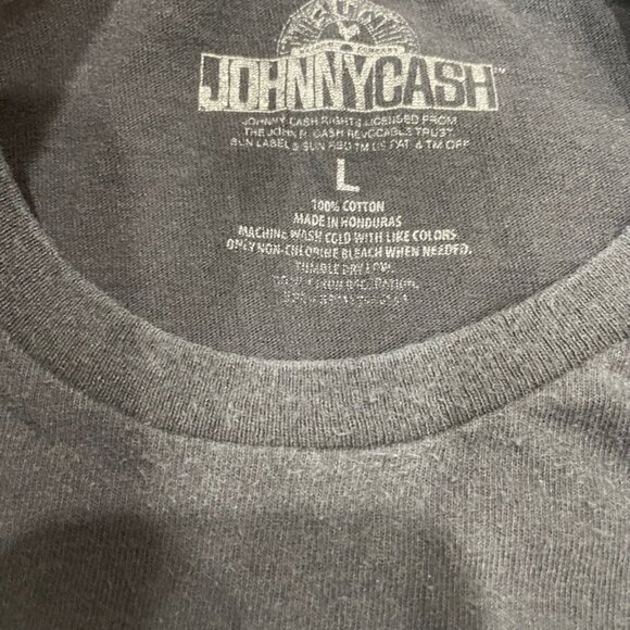 Y2k 90’ Johnny Cash Tshirt distressed Black The Man in Black size large - Picture 8 of 9